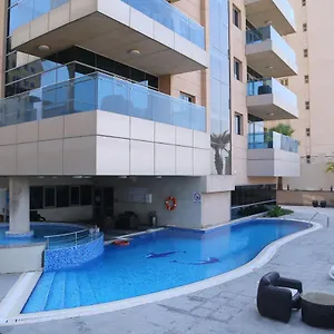 Tulip Creek Aparthotel
